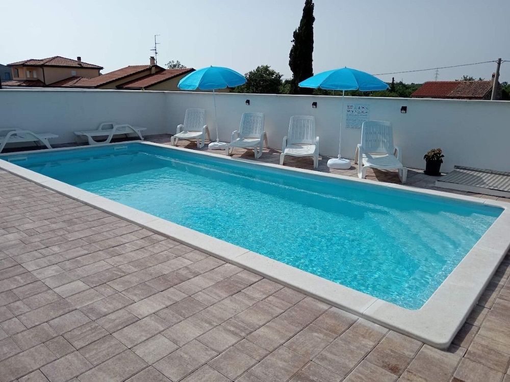 Noel - With Private Pool - A2-prvi kat