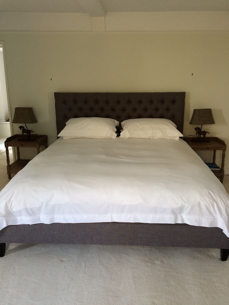 Chichester Vacations - Bolt Hole Earnley - Property Image 16