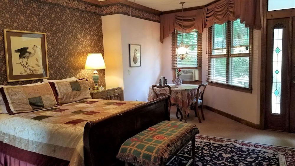 Innisfree Boutique Inn By-The-Lake