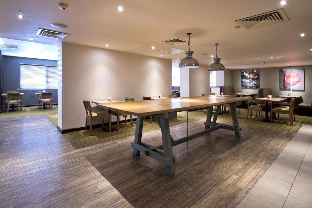 Premier Inn Exeter Central St Davids
