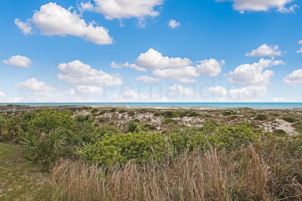 Ocean Place Condo with Direct Access to the Beach by RedAwning