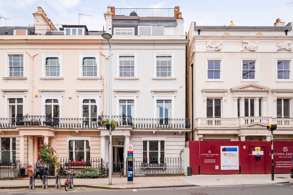 Long Term Stay- Notting Hill by Out of Office Lifestyle