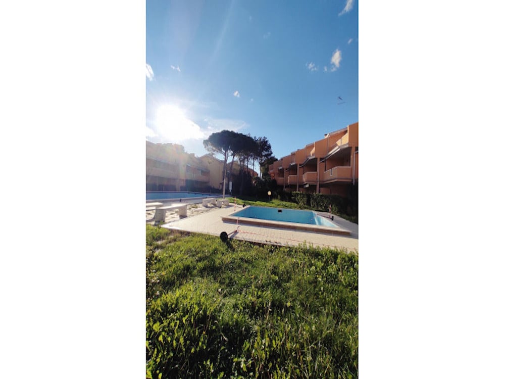 Apartment on two Floors in Residence With Pool - By Beahost Rentals view 2