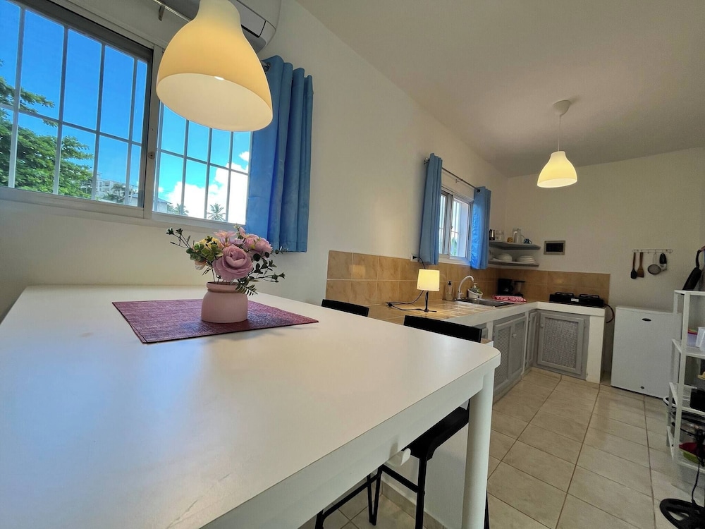 Secure 2-pers Apartment Close to the Beach