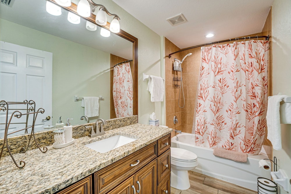 Port Charlotte Oasis w/ Boat Dock: Relax Poolside!