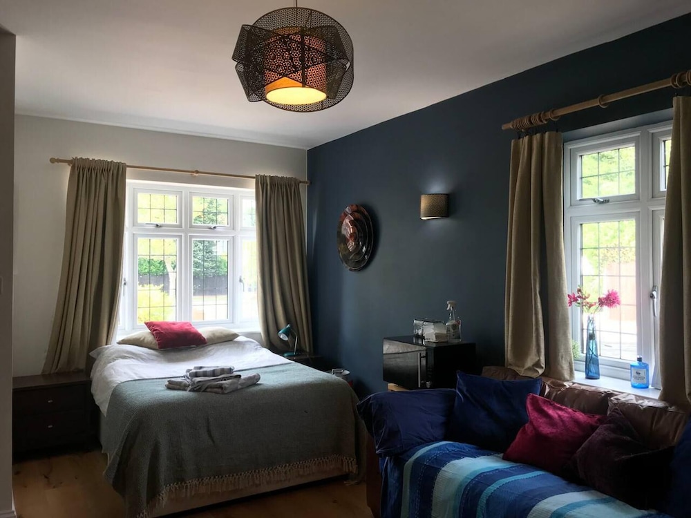 Lovely and Comfortable 1-bed Apartment in Bromley view 2