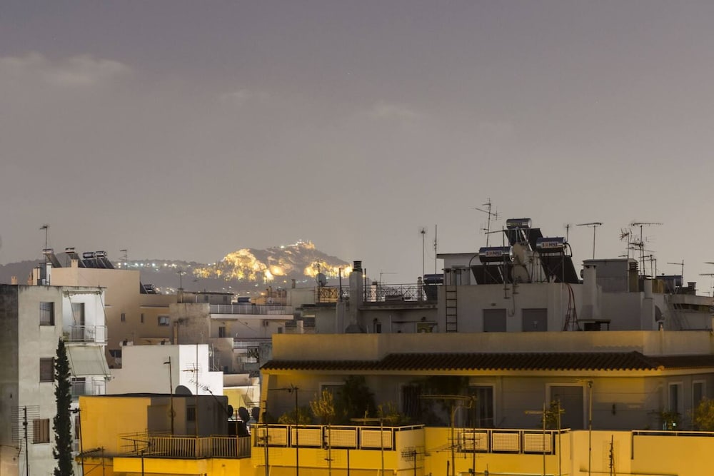 Ma Maison Penthouse No1 Acropolis View 315 Mbps