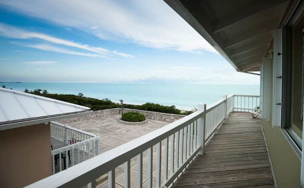 Caribbean Sea Breeze Villas