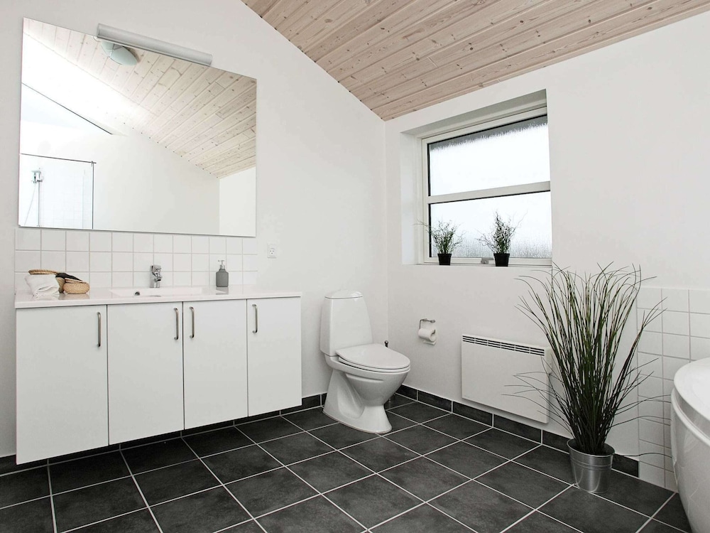 6 Person Holiday Home in Hirtshals view 3