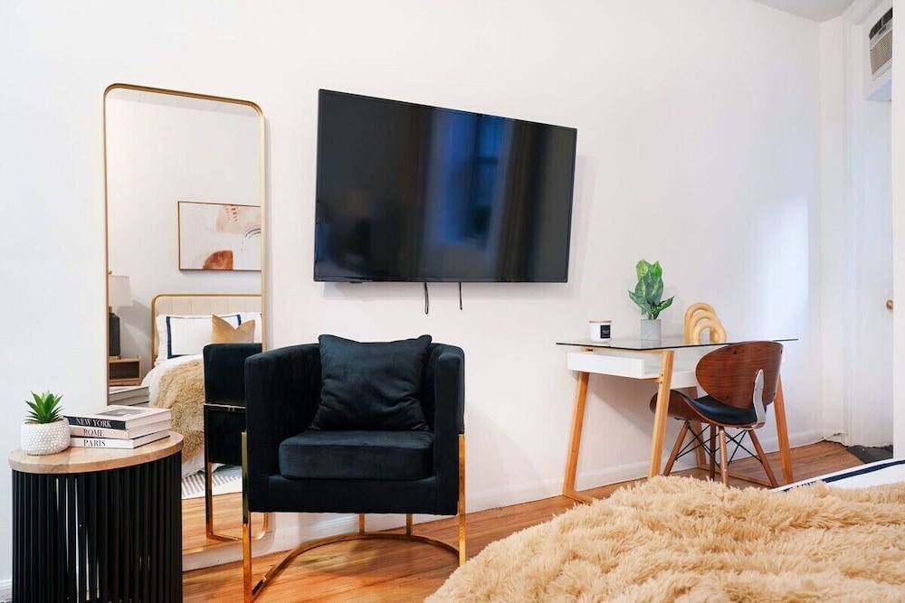 317 UES Apartments