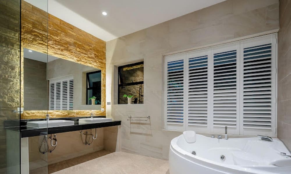 An Exceptional Luxury Villa Offering Amazing Lake View and Refined Living