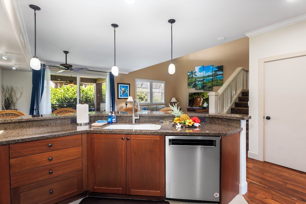 Serene Location - Excellent Resort Amenities - Oceanfront-vrkcv