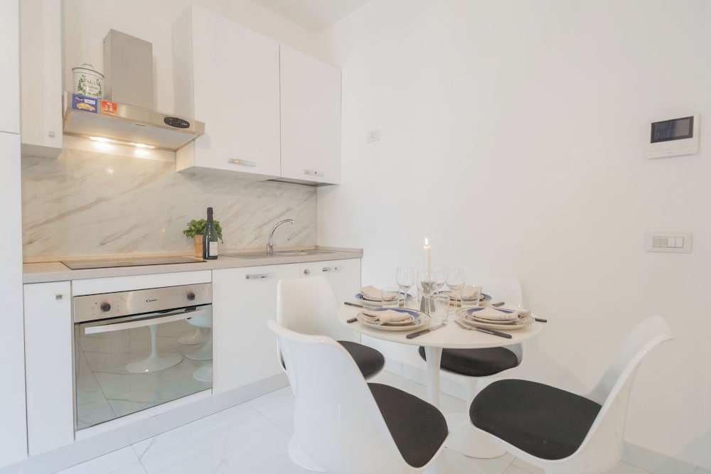Luce Apartment by Rent all Como
