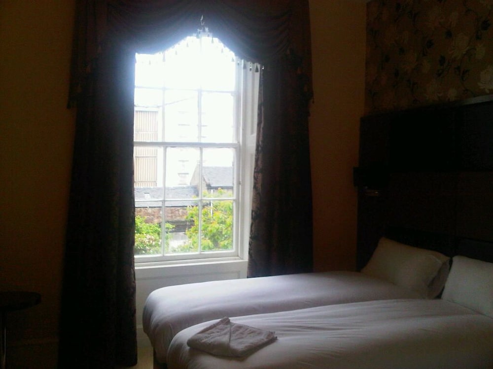 Edinburgh Regency Guest House view 5