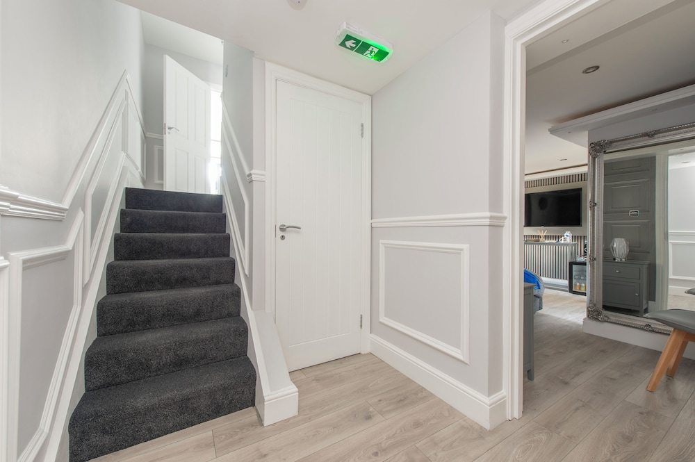 The Pond House - Ensuite Rooms