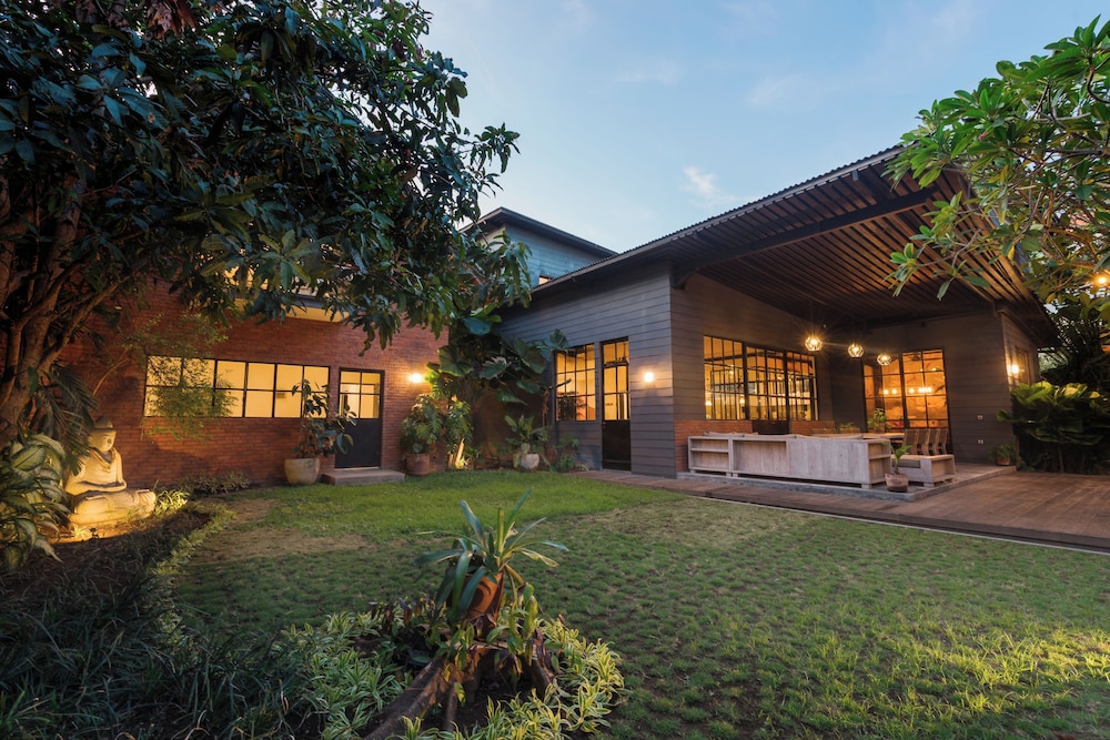 Bon Ton Villa By Betterplace