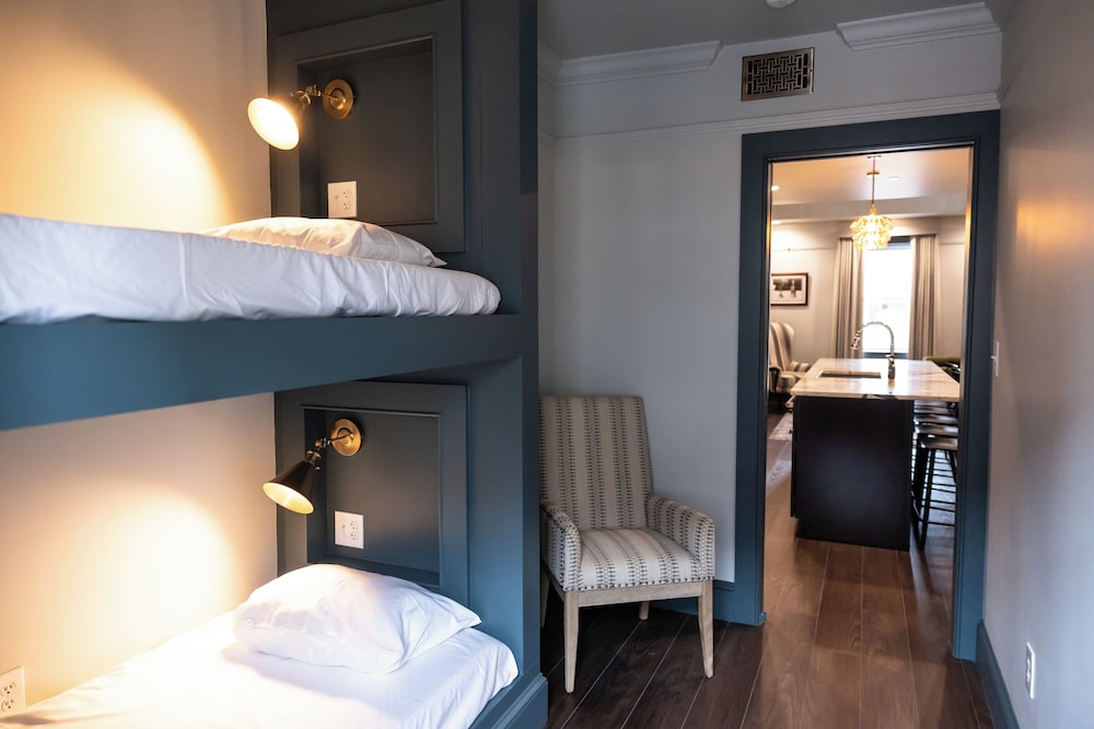 The Gas Lamp Hotel - 3BR Suite -Edison