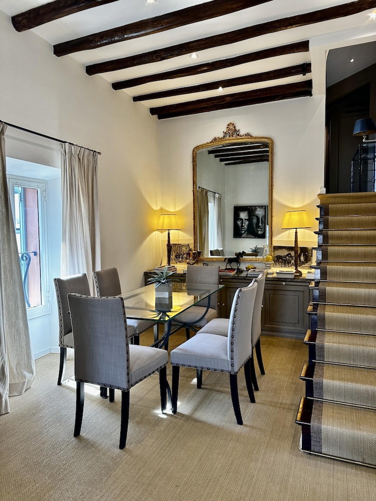 L Ortensia Bianca in Palazzo Ruspoli a Superb Retreat in the Most Elegant Palace in Rome