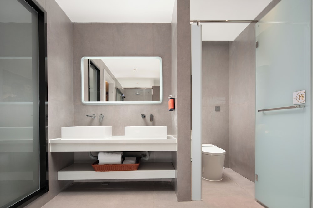 One Gem Hotel