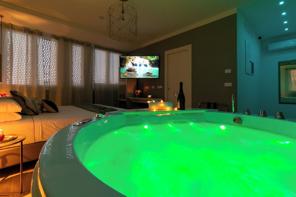 4 Star Suite SPA