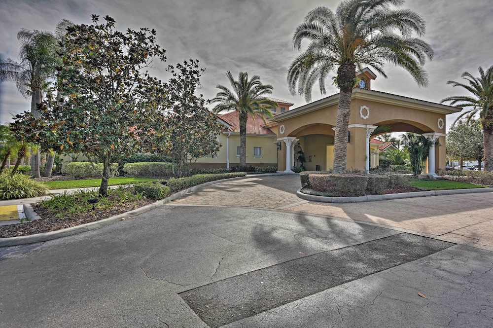 Private Pool: Family-friendly Kissimmee Townhome!