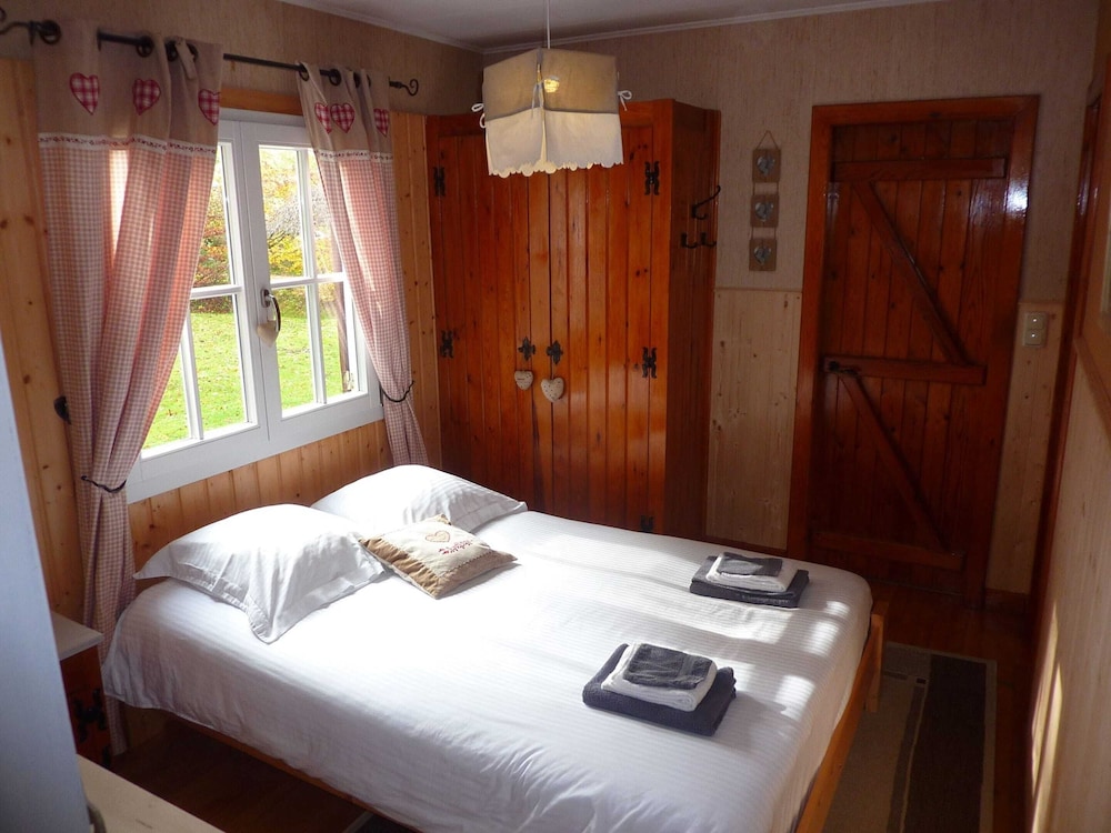 Chalet in Forested Sourbrodt view 5