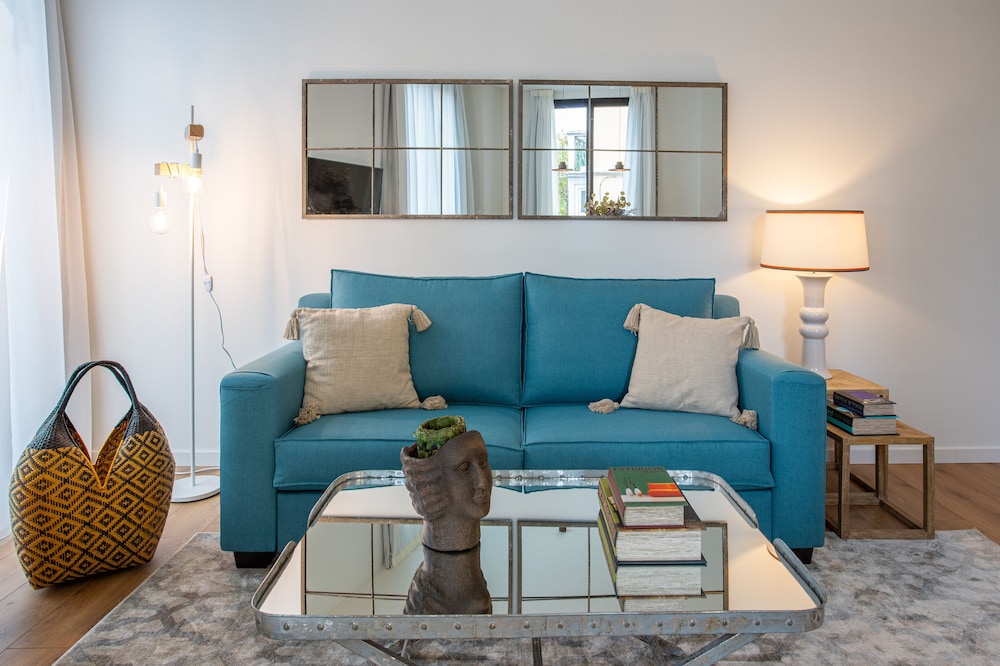 Bright 2 Bd Apartment in Prime Location. Trinidad II view 2