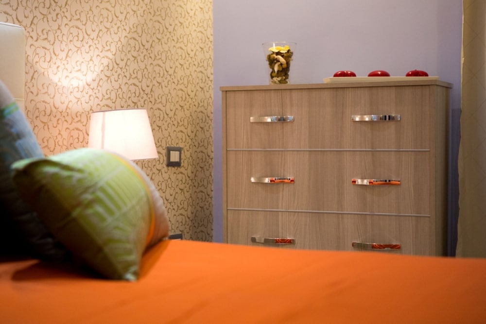 Mikale Rooms