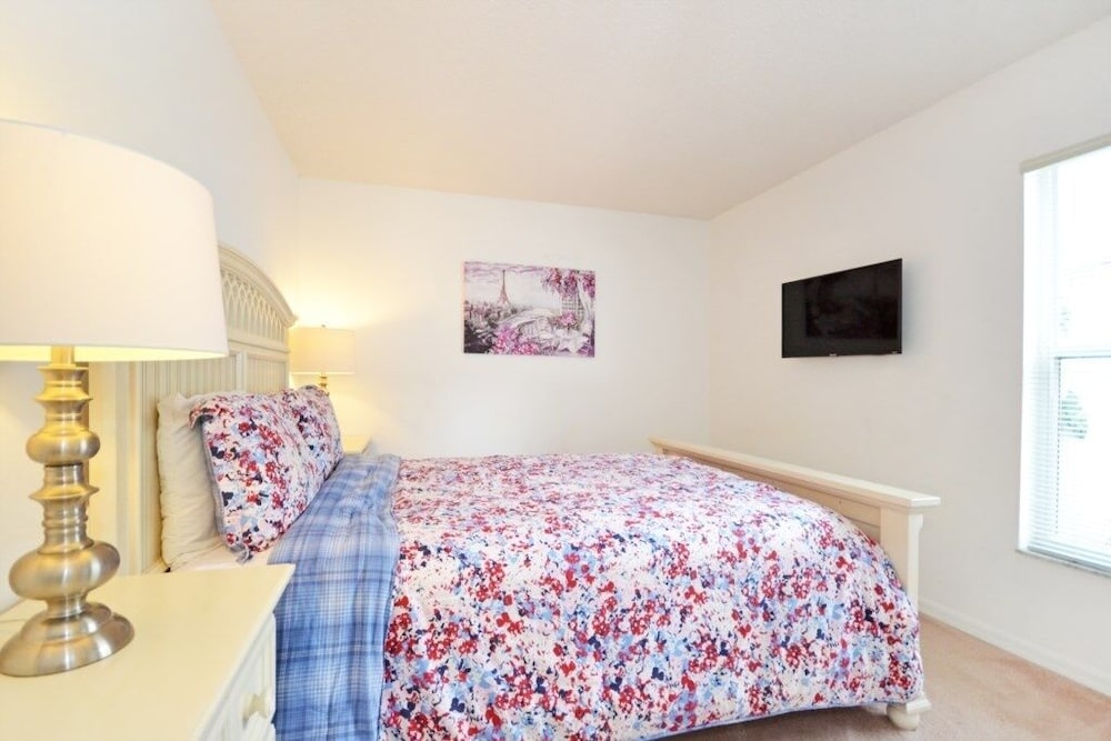 Blue Sky Villa 3 Bedroom Home by Redawning view 5