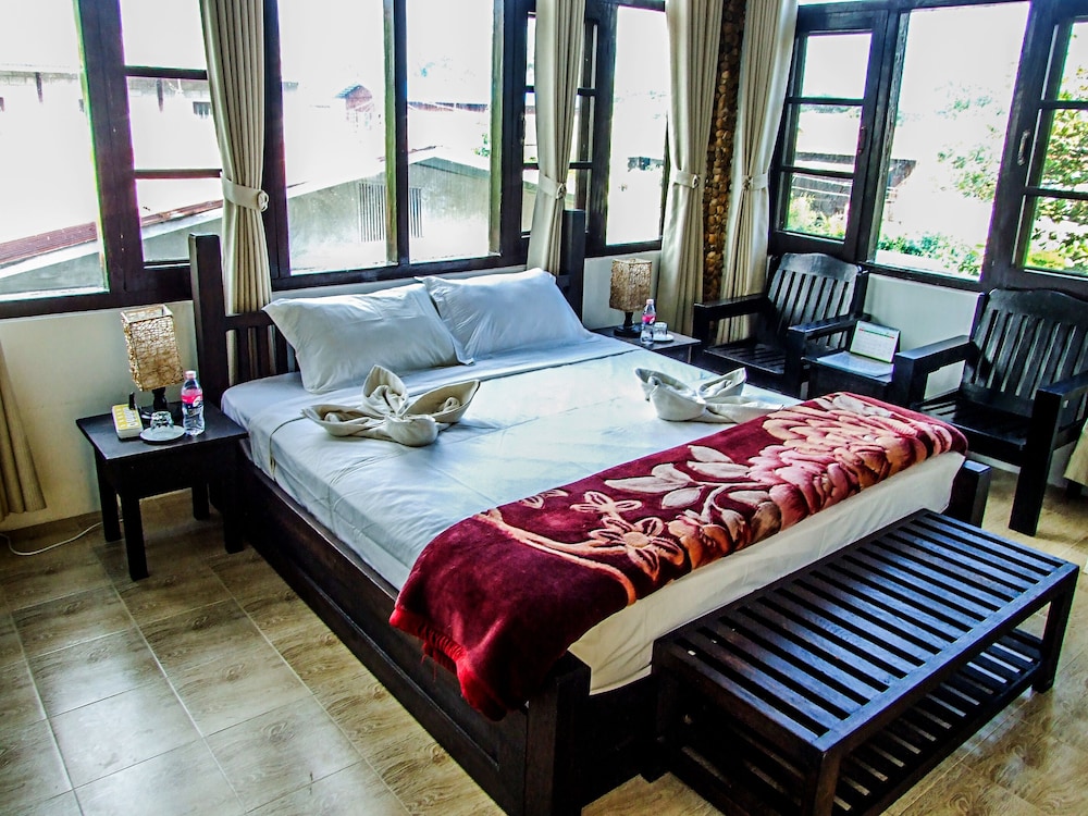Aquarius Inn Inle Lake
