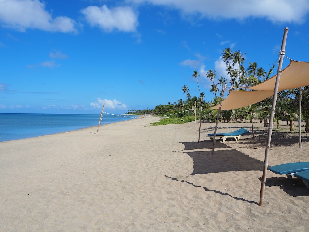 Footprints Beach Resort 100