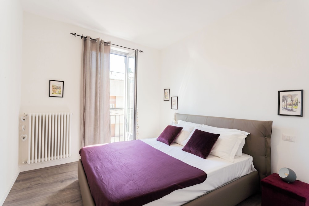 Garibaldi 24 Apartments by Rent all Como