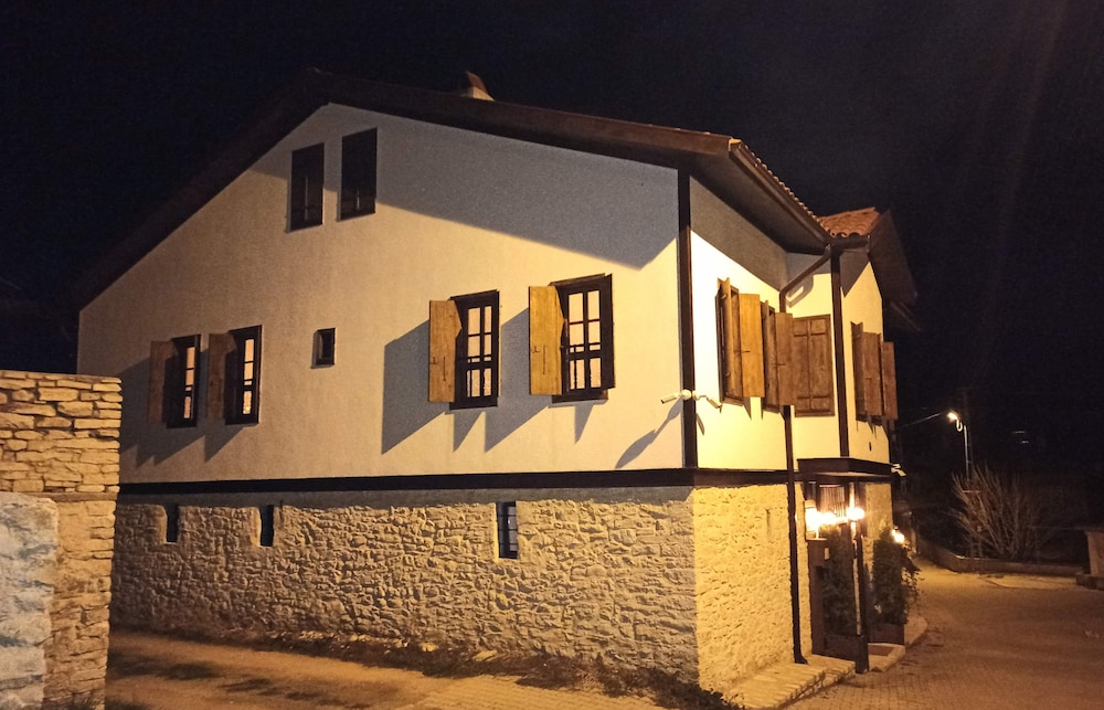 Photo 100