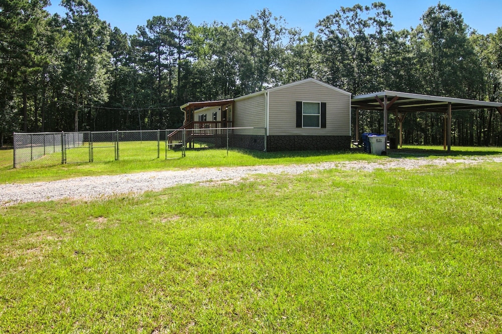 Tranquil Country Retreat Surrounded By Nature 3 Bedroom Home