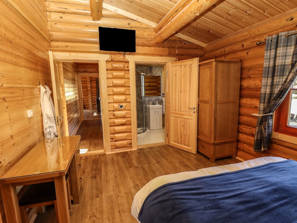 Pine Lodge