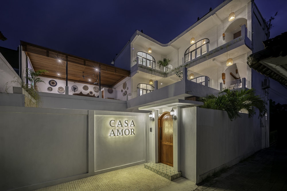 Casa Amor by GORO