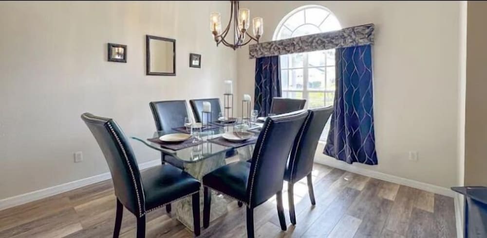 Free Welcome Pack - Private Pool - Near Parks