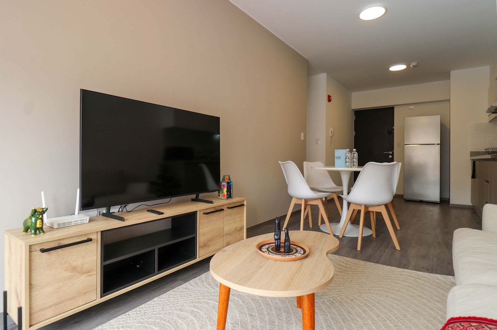 w Stunning 1BR w Great Balcony in Cusco