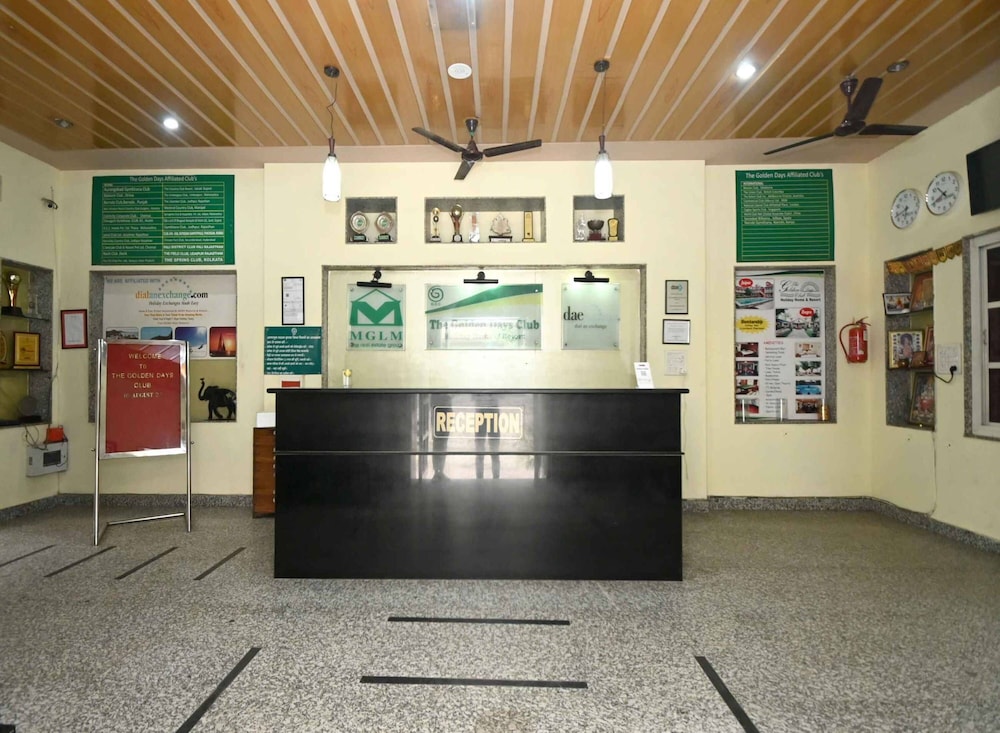 Lobby & Reception
