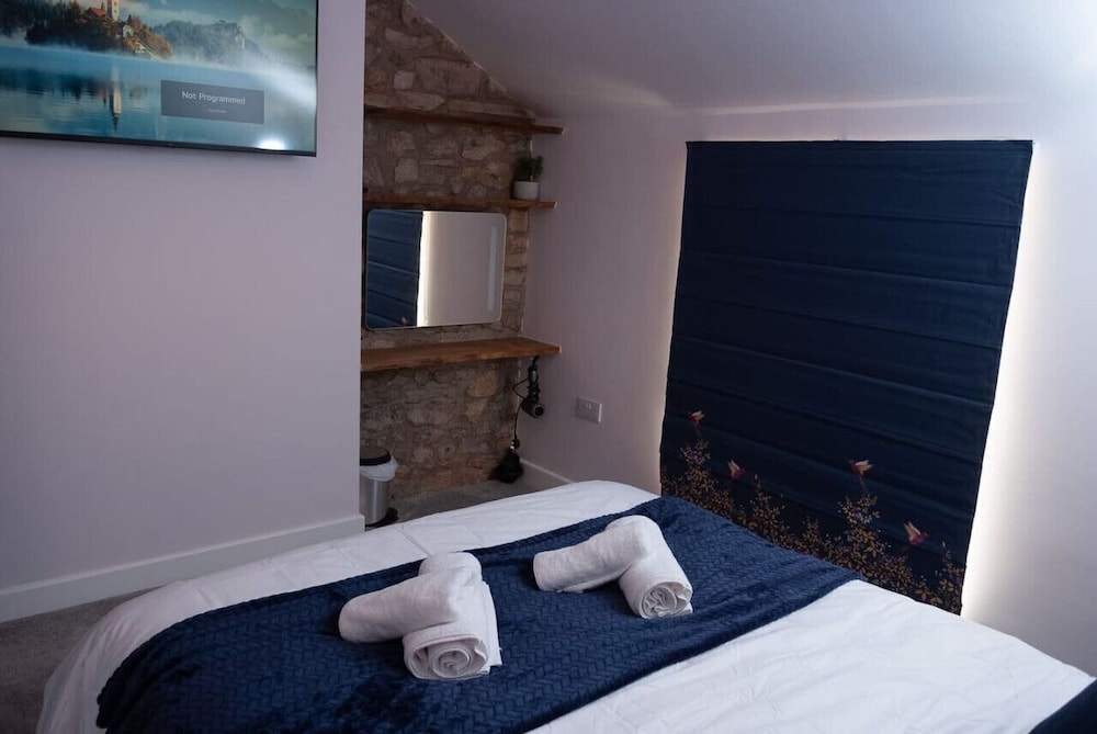 Wave Cottage Bristol