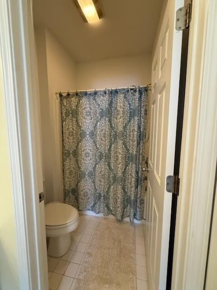 Royal Poste Unit 2807 2 Bedroom Condo