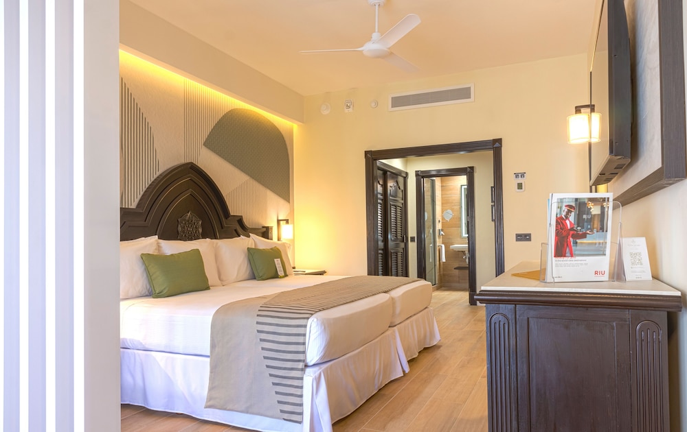 Puerto Vallarta Vacations - Hotel Riu Palace Pacifico - Adults Only - All Inclusive - Property Image 12