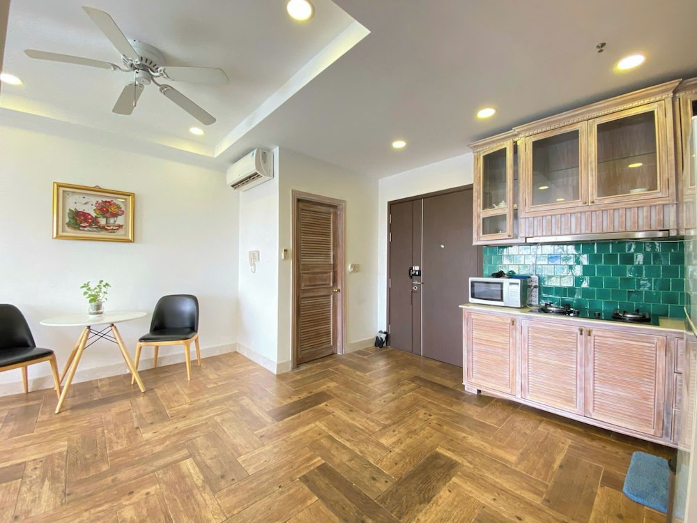SUNRISE CITY VIEW Retreat