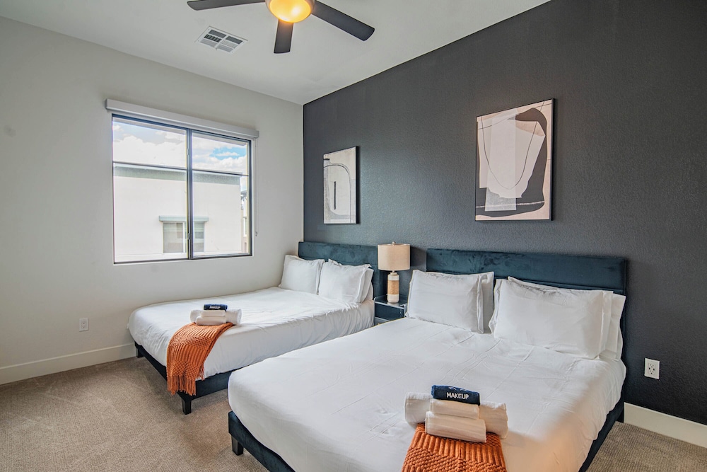 ROVE LIVING/KB - Scottsdale Grand