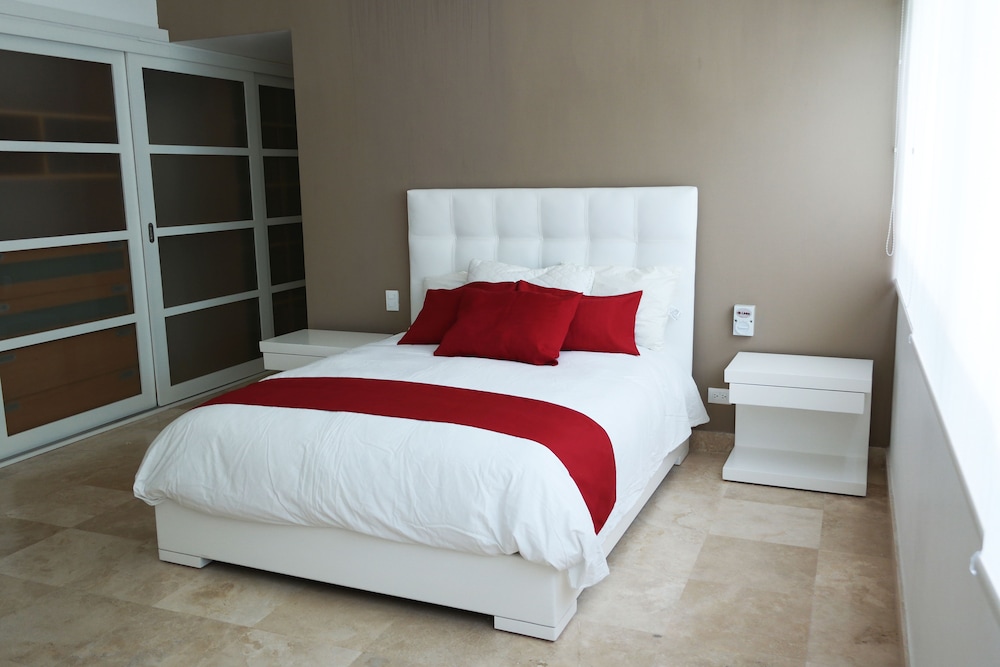Bahia Principe Vacation Rentals - Three-Bedroom House