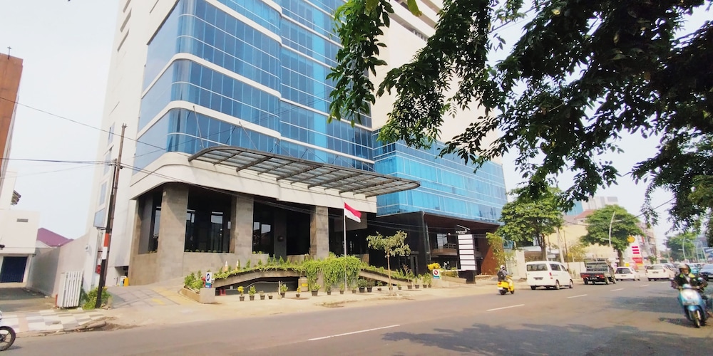 Homey And Warm Studio No Kitchen The City Square Surabaya Apartment
