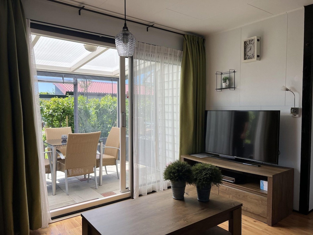Comfortable Bungalow for 4 People