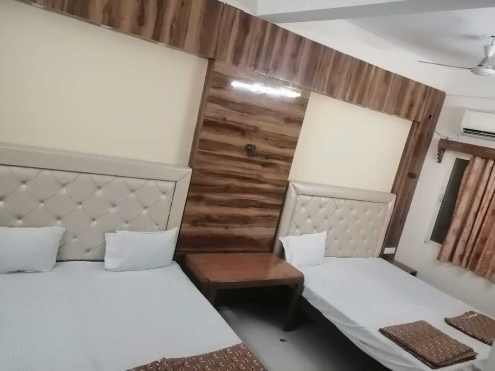 Hotel Pleasure Landmark