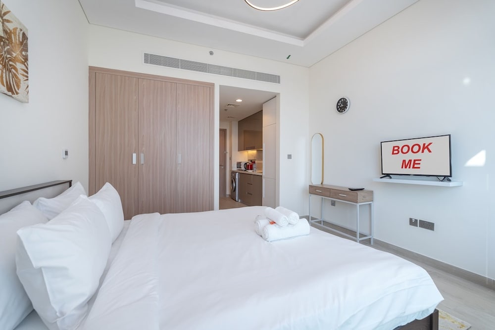 Wonderful Studio Apartment With Balcony at Farhad Azizi