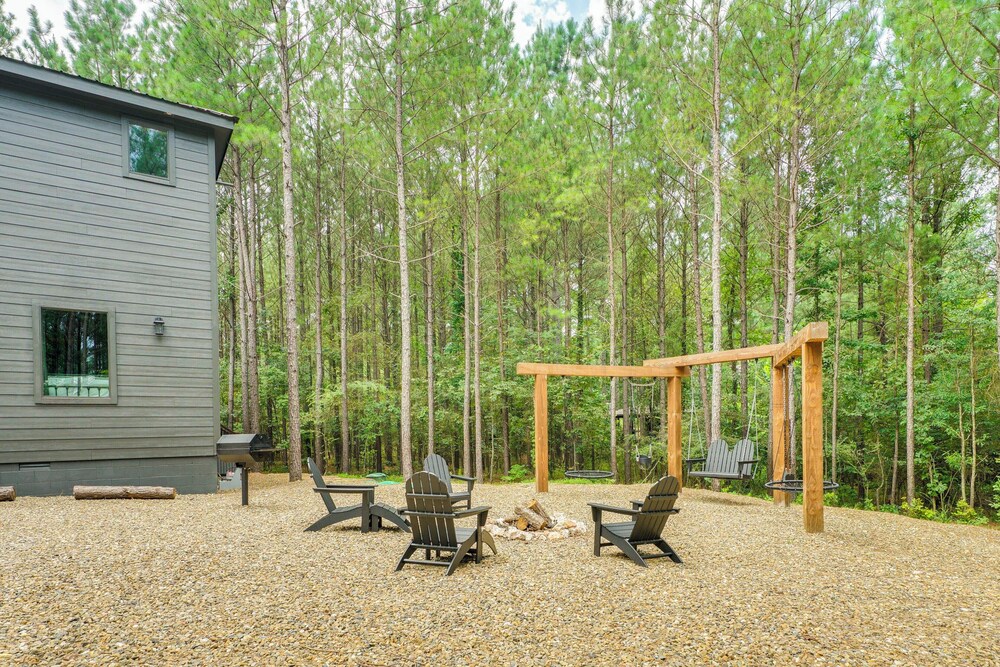 'sutton Ridge' Cabin Rental: Hot Tub & Swing Set! view 5